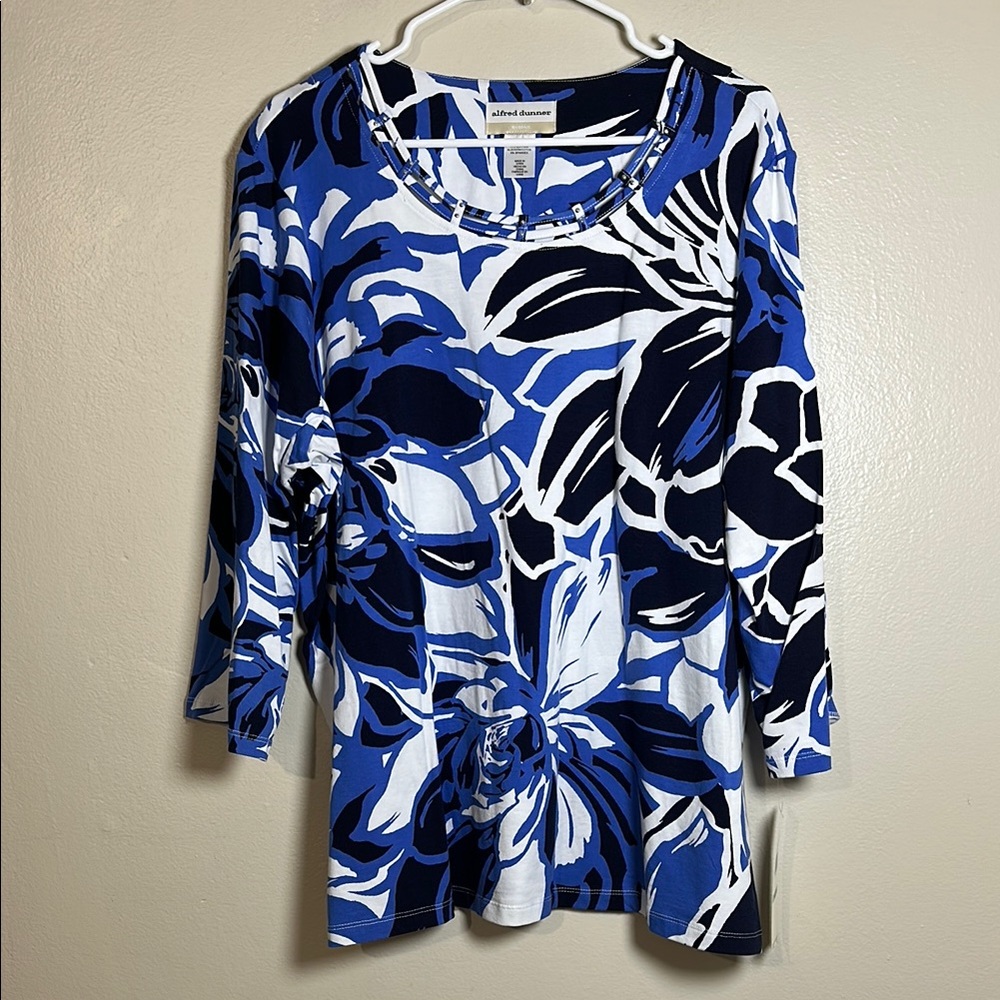 NEW‎ Alfred Dunner Women's Blue Floral Top